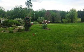 Chambre Avec Entree Independante Dans Un Ecrin De Verdure